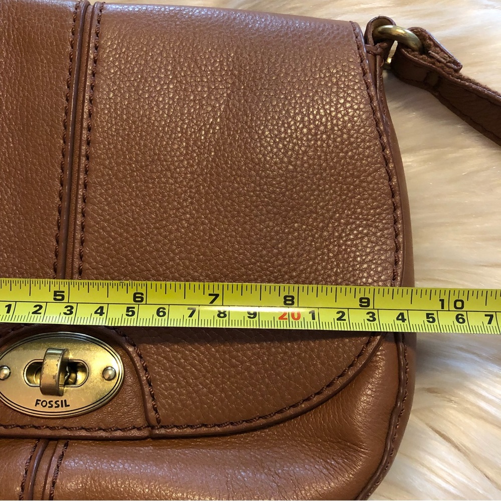 Fossil brown leather saddle flap crossbody purse - Picture 11 of 12